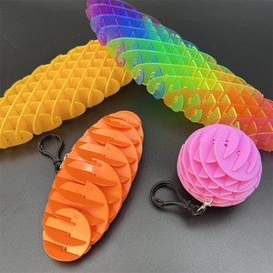 Jouet anti-stress élastique en forme de ver 3D pour enfants et adultes atteints de TDAH, jouet de décompression en plastique - Product Image 1