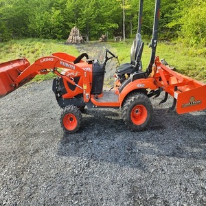 Tracteur Kubota d'occasion 4x4, tracteurs agricoles, mini-tracteur de jardin avec performances fiables à vendre - Product Image 6