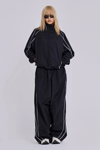 <b>Women's</b> Black Tracksuit Set Solid Color Loose Fit Full Sleeve Zipper Closure Streetwear Style Breathable Polyester Pants <b>Jacket</b> - Product Image 2