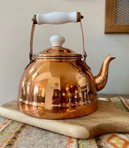 Tetera de Cobre Decorativa Premium para Hervir Agua, Té y Café, Apta para Estufa, Hogar, Hotel y Restaurante - Product Image 5