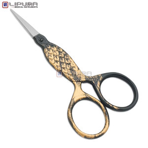 Tijeras Ergonómicas de Diseño con Hojas Curvas de Acero Inoxidable Estilo Pez Dorado y Punta Recta para Cutículas - Product Image 1