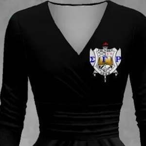 Robe midi noire élégante à col en V et manches longues pour femme, coupe ajustée, décontractée, pour soirée, mode, tenue formelle moderne pour dames - Product Image 4