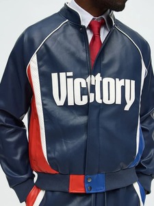 เสื้อแจ็คเก็ตบอมเบอร์หนังเทียมคิงโมโต - Product Image 3