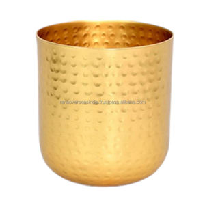 Pot de plante en métal martelé fini doré de haute qualité forme cylindrique émaillée pour l'utilisation de jardin d'hôtel à la maison - Product Image 1