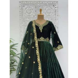 Hermoso Lehenga Choli Largo Bordado con Lentejuelas y Adornos de Poliéster para Bodas - Product Image 5