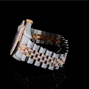 Reloj de Lujo Clásico para Hombre con Cuarzo, Diamantes VVS, Caja de Oro Amarillo, Edición Limitada, Movimiento ETA, Correa Simple - Product Image 3