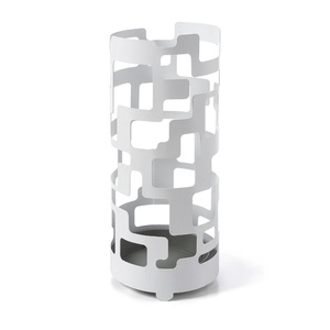 Paragüero metálico independiente al por mayor, de hierro hueco blanco, para oficina, pasillo interior y uso general. - Product Image 1