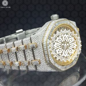นาฬิกาข้อมือแฟชั่นหรูสำหรับผู้ชาย Charm Men ตัวเรือนสแตนเลสสตีลสีทอง ประดับเพชร หน้าปัดอนาล็อก ระบบกลไก ขนาด 40 มม. ตัวเรือนทรงเหลี่ยม กันน้ำได้ 10 บาร์ - Product Image 4