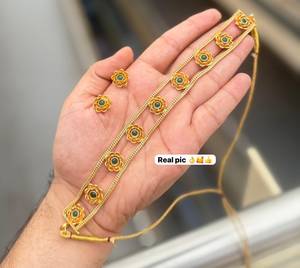 Conjunto de Joyería de Aleación Chapada en Oro con Flores, Brazalete y Pendientes con Pavé de Circonitas, Collar Ajustable de Circonitas para Mujer, Ideal para Bodas y Fiestas - Product Image 2
