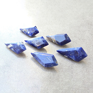 Sodalite naturelle facettée en forme de cerf-volant, calibrée, pierre précieuse bleue en vrac pour la fabrication de bijoux, toutes tailles disponibles - Product Image 2