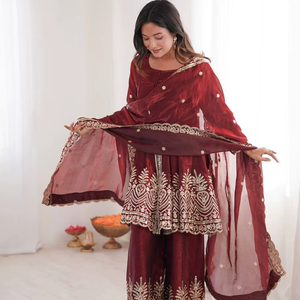 ชุดพลาซโซ่พิเศษสำหรับวันอีด รอมฎอน สำเร็จรูปและปรับแต่งได้ |   ชุดคุร์ตะแบบตรงสไตล์ปากีสถานพร้อมกางเกงขายดีที่สุด - Product Image 1