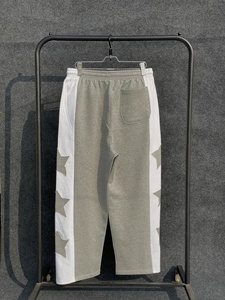 Pantalones Deportivos de Felpa Francesa de Alta Calidad al por Mayor, Diseño de Dos Tonos, Logotipo de Estrella con Parches Personalizados, Corte Holgado con Parte Inferior Abierta para Hombre - Product Image 2