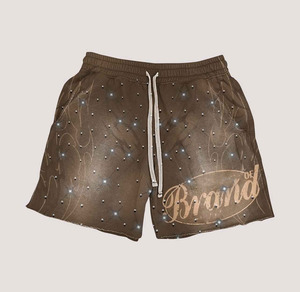 Conjunto de camiseta y pantalones cortos con serigrafía de pedrería efecto desgastado por el sol, totalmente personalizado, de alta calidad, conjunto de pedrería personalizado de moda. - Product Image 5