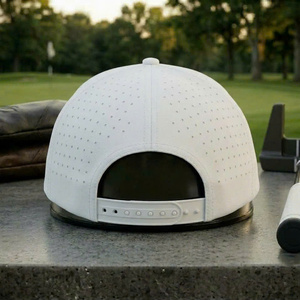 Casquettes de sport OEM 6 panneaux en gros, structure structurée et trous découpés au laser, broderie 3D personnalisée, parfaites pour l'été et le quotidien - Product Image 3