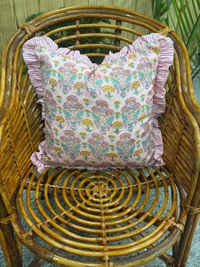 Funda de Cojín Decorativa Hecha a Mano con Volantes de Algodón, Estampado Floral, Borde con Volantes, Estilo Boho, para Sofá - Product Image 6