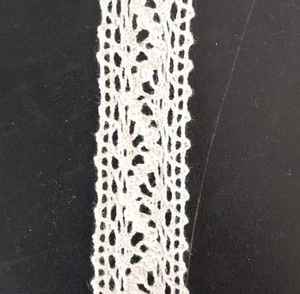 Dentelle imporatde crosiyo avec finitions soignées et qualité de tissu durable pour les marques de mode. - Product Image 1