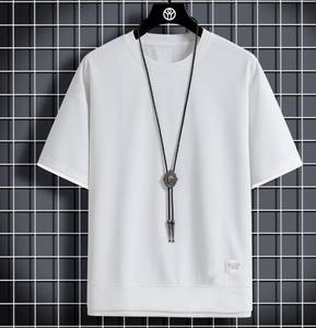 เสื้อยืดแฟชั่นผู้ชายทรงสลิมฟิต ผ้าฝ้าย 100% แขนสั้น คอกลม แห้งเร็ว ระบายอากาศดี ผ้าลายวาฟเฟิล ทันสมัย สำหรับฤดูร้อน - Product Image 2