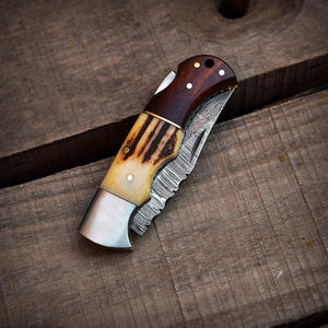 Cuchillo de Bolsillo Plegable de Acero de Damasco de Grado Industrial Pasha Enterprises, Mango de Madera Pakka y Hueso, Hecho a Mano, Garantía de 3 Años - Product Image 3