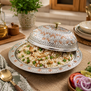 Plateau de service artisanal en cuivre et argent martelé avec couvercle en dôme, couvercle décoratif pour aliments, plateau de luxe pour buffet, service de restauration hôtelière - Product Image 4