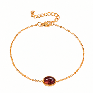 Pulsera de Cuarzo Granate Chapada en Oro |   Pulsera con Gema Ovalada Cabujón |   Joyería Hecha a Mano para Mujer - Product Image 1