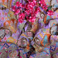 Tissu ethnique indien en crêpe léger, Ocre brûlé enchanteur, motif Éléphant Paon Daman, 54 pouces, avec accent de paillettes scintillantes