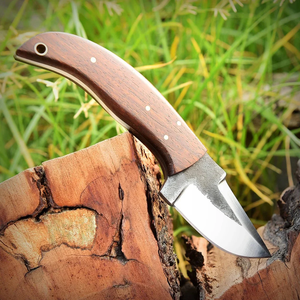 Couteau à dépecer artisanal en acier carbone forgé 1095, manche en bois de rose, 7 pouces, étui en cuir - Product Image 2