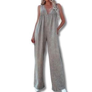 Combinaison sexy pour femmes en denim à taille haute, fitness, col en V, jambes larges, tricotée, respirante |   Combinaison utilitaire contemporaine - Product Image 1