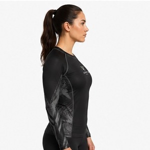 Camiseta de Protección Solar Premium para Mujer, Hecha con Tela Elástica Suave, de Secado Rápido, Cómoda y Flexible para Natación y Surf - Product Image 6