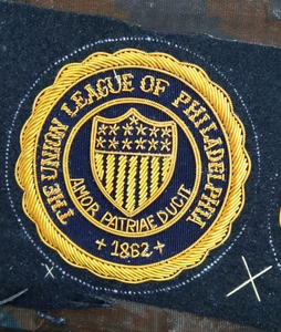 Écussons brodés faits main sur mesure en fil de bullion, couronne royale, broderie 3D or et argent, badges de mode pour uniforme - Product Image 3