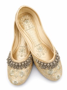 Elegantes Zapatos Planos de Satén Dorado Hechos a Mano para Novia, con Bordado Floral y Adorno de Cuentas, con Amortiguación en la Puntera, a la Moda para Verano e Invierno - Product Image 2