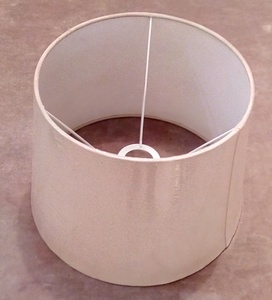 Abat-jour cylindrique en tissu fait main, design moderne, accessoire de lampe avec structure en fil de fer, douilles E27, en tissu de coton et lin. - Product Image 4