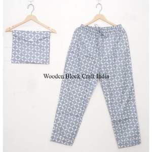 Ensemble pyjama décontracté pour femme à imprimé géométrique, chemise à manches longues et col rabattu, pantalon, coupe confortable et décontractée - Product Image 3