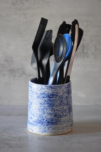 Portautensilios de Cerámica Artesanal con Motivo de Hoja Grabado, de Gres, Cocido a Alta Temperatura, Duradero, Organizador de Cocina Artístico - Product Image 6