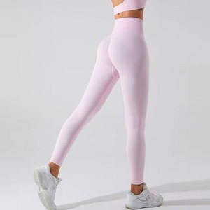 Conjunto deportivo sin costuras para mujer, top de manga larga para fitness, ropa de yoga sin costuras, leggings deportivos con efecto push-up. - Product Image 3