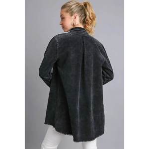 Umgee Women's Raw Hem Button Down Denim Jacket with <b>Chest</b> Pockets - Product Image 3