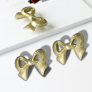 High Strength Modern Bow Shape Zinc Alloy Durable Cabinet Handle Crystal <b>Knob</b> <b>for</b> Drawer <b>Dresser</b> Kitchen Bedroom Nightstands - Product Image 3