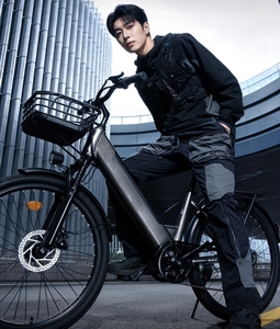 Vélo électrique de ville 26 pouces, vélo de banlieue 7 vitesses, moteur à moyeu arrière, cadre en acier carbone avec panier - Product Image 6
