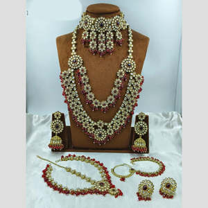 Ensemble de bijoux de mariée opulents en cristal et strass, imitation perles et perles de verre - Bijoux de mariage classiques de créateur avec placage or - Product Image 1