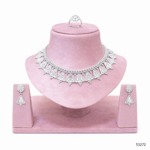 Collar de Mujer MOLL JEWELLERS, Moderno y Elegante, de Latón Sólido Chapado en Oro/Rodio/Plata, con Circonita Natural, Diseño de Hoja y Cadena de Cuerda - Product Image 4