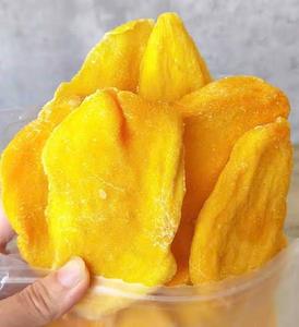 มะม่วงก้อนทองคำ - ชิ้นผลไม้หนาฉ่ำอิ่มรส หวานธรรมชาติ เนื้อนุ่มละมุนอย่างลงตัว - Product Image 3