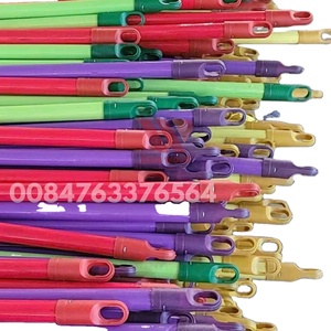 Asiawood Palo de escoba de madera recubierto de PVC a todo color, ligero, ecológico, de 70-120 cm de longitud, con cerdas rígidas y puntiagudas - Product Image 4