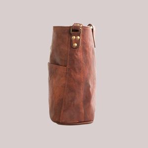 Best Quality Genuine Leather Satchel Bag With <b>Shoulder</b> <b>Strap</b> Classic Flap Closure Durable Brown Unisex Daily Use From India - Product Image 2