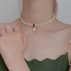 Collar de Doble Capa de Alta Calidad con Perlas de Agua Dulce y Circonita Verde, Simple, Moderno, Lujoso y con un Toque de Elegancia - Product Image 3
