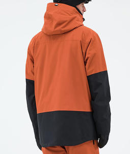 Chaqueta de Snowboard Personalizada 2026 en Color Naranja y Negro, Impermeable, Térmica y Resistente al Viento, Ropa de Esquí con Paneles Personalizados, Fabricación OEM ODM - Product Image 2