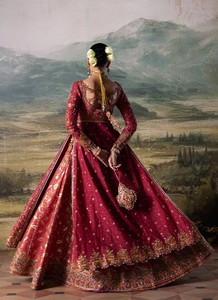 Ensemble de Lehenga de Mariée Traditionnel Pakistanais, Taille Naturelle, Broderie Faite Main, Perles de Cristal, Manches Longues, Longueur Ras du Sol, pour Mariage - Product Image 4