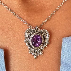 Collar de Plata de Ley 925 con Amatista, Ajustable, con Engaste de Bisel, Joyería Artesanal con Triple Gema - Product Image 1