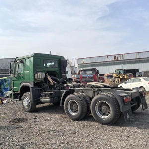 รถบรรทุกหัวลากดีเซลขนาดใหญ่ 6x4 สำหรับการขนส่งโลจิสติกส์ระดับโลกและการขนส่งสินค้าทางถนน พวงมาลัยซ้าย - Product Image 4