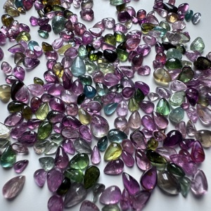 Lote de Turmalina Natural Multicolor en Forma de Pera Cabujón de 133 Quilates |   Piedras Preciosas Sueltas de 3x5mm a 6x8mm - Product Image 5