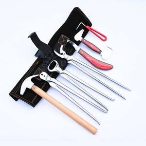 Kit de Herramientas Duraderas para Herrador con Herramienta de Pulido, Cuchillo para Pezuñas Rainbow, Cortaúñas para Pezuñas, Extractor de Clavos, Clavillador, Limpiador de Pezuñas y Martillo para Clavos - Product Image 1