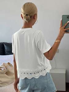 Camiseta Blanca con Dobladillo de Encaje Geométrico, Camisas de Mujer con Dobladillo de Encaje Festoneado Personalizado, Blusas de Verano Elegantes e Informales de Manga Corta con Cuello Redondo de Algodón - Product Image 2